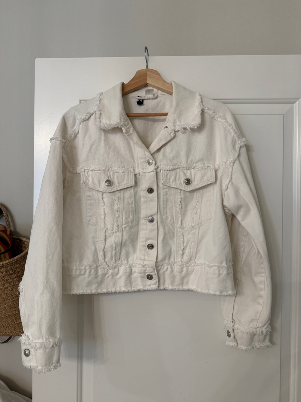 H&M Off White denim jacket | Medium